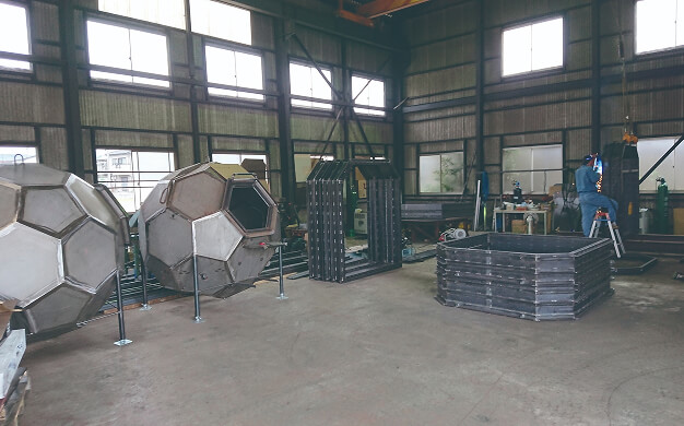 Each of our unique shelters is made by highly skilled craftsmen to satisfy the needs of our customers.