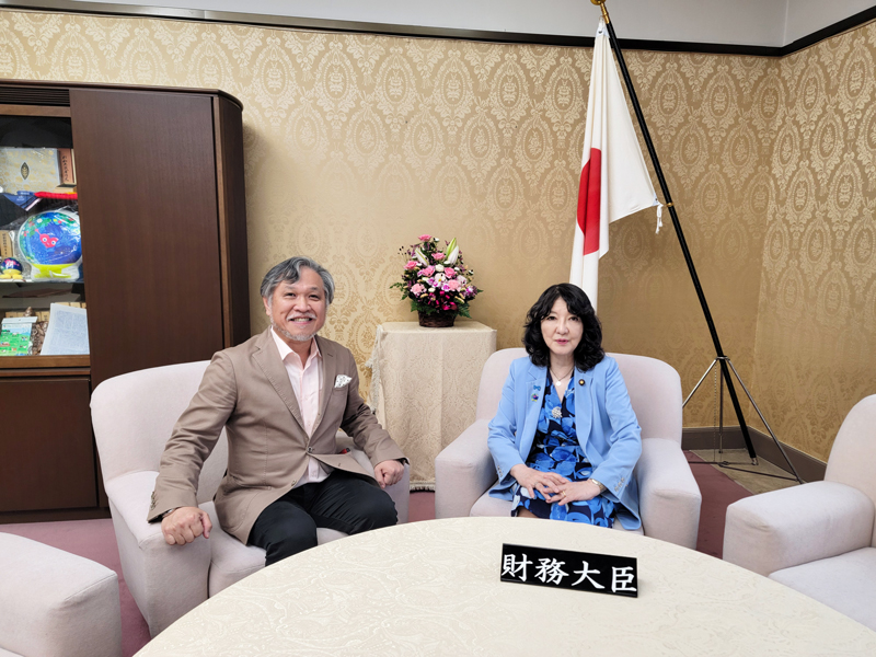 片山さつき財務大臣