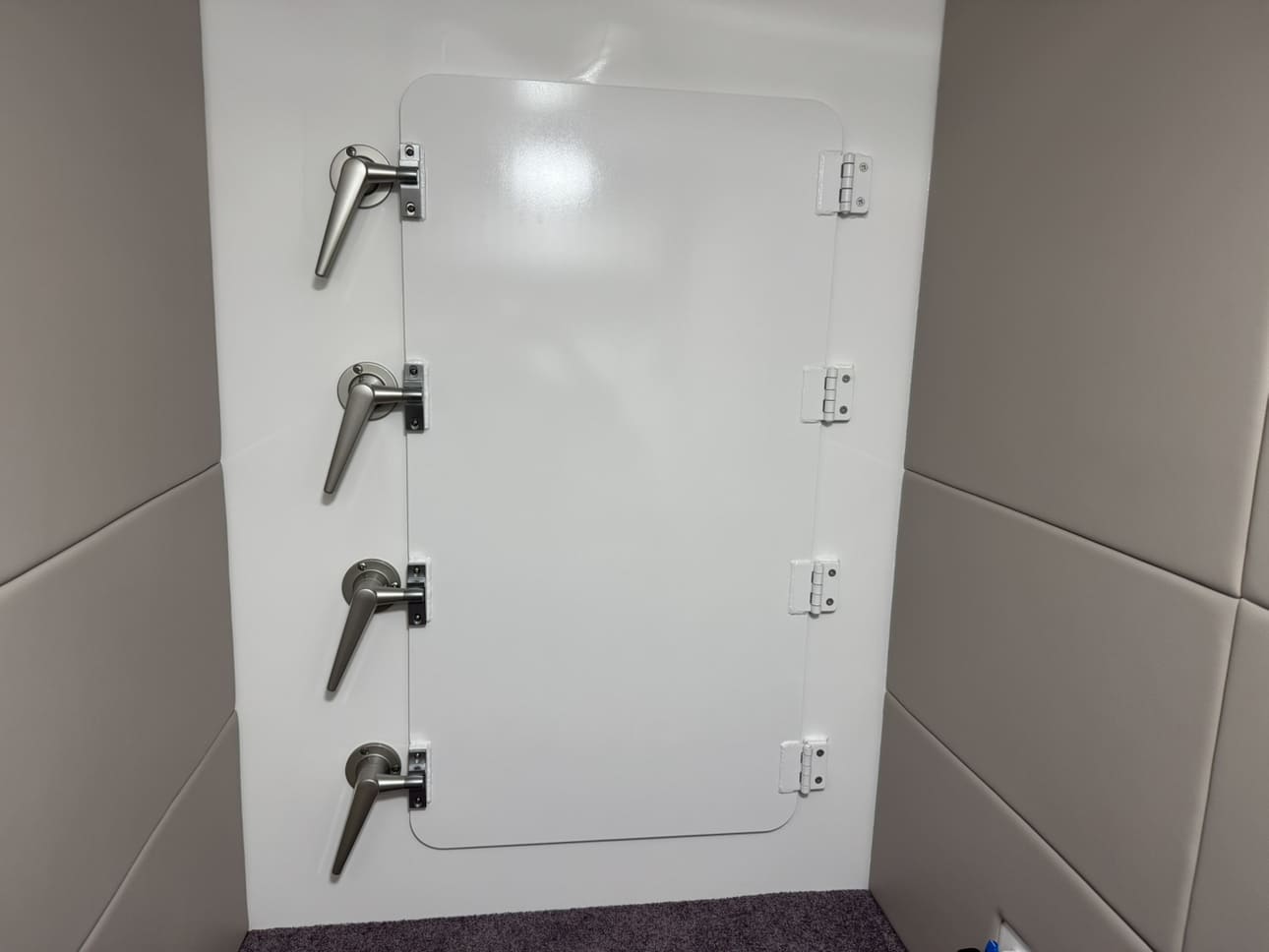 パニックルーム、闇バイト対策、地震対策、シェルター