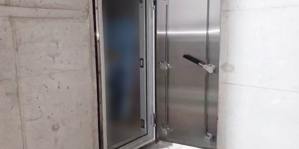 和歌山県／防護扉／地下シェルター